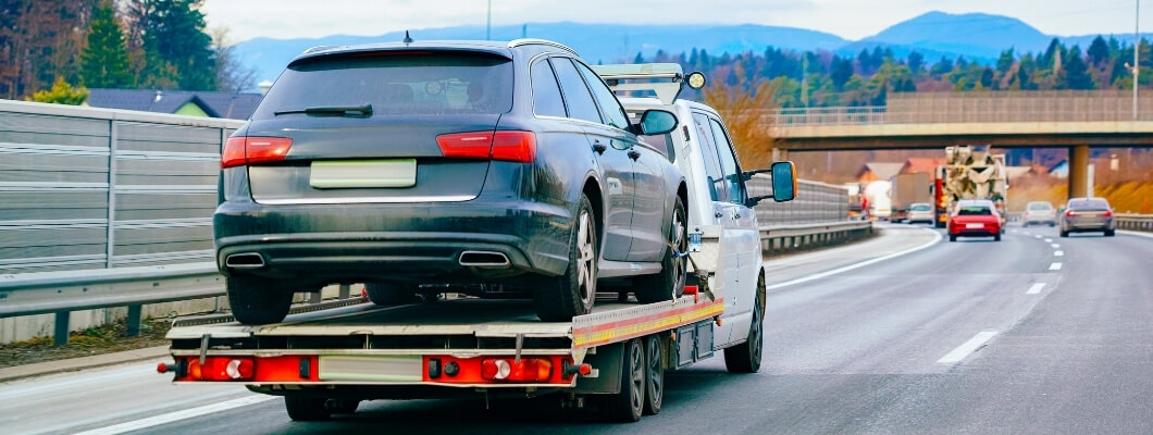 Hasdal Oto Çekici: Zorlu Yolda Güvenli Çekici Yardımı